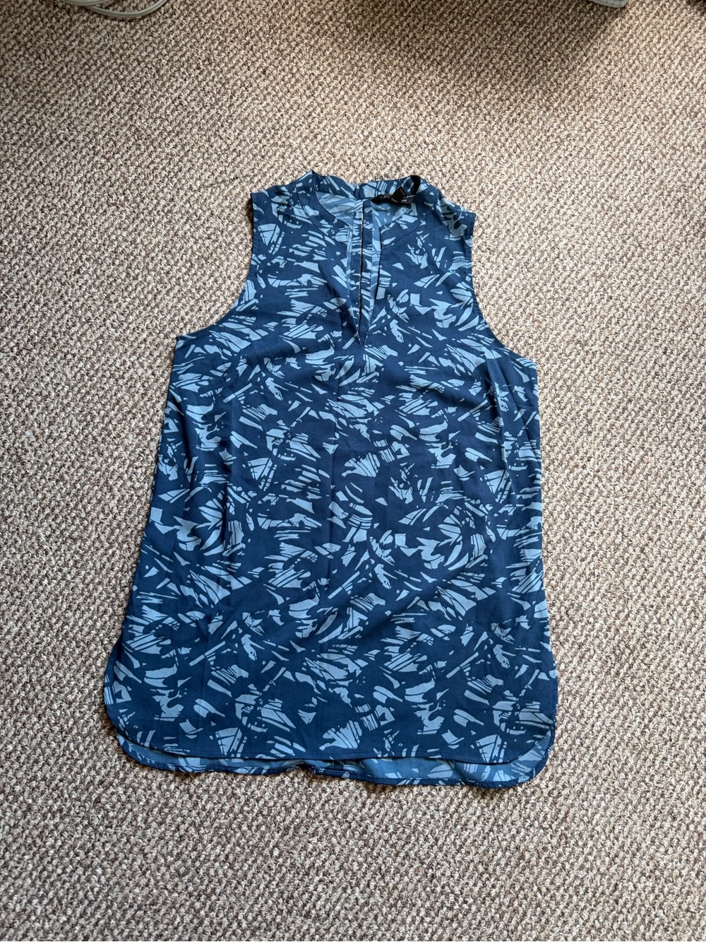 Banana Republic Navy and Light Blue Printed Sleeveless tops